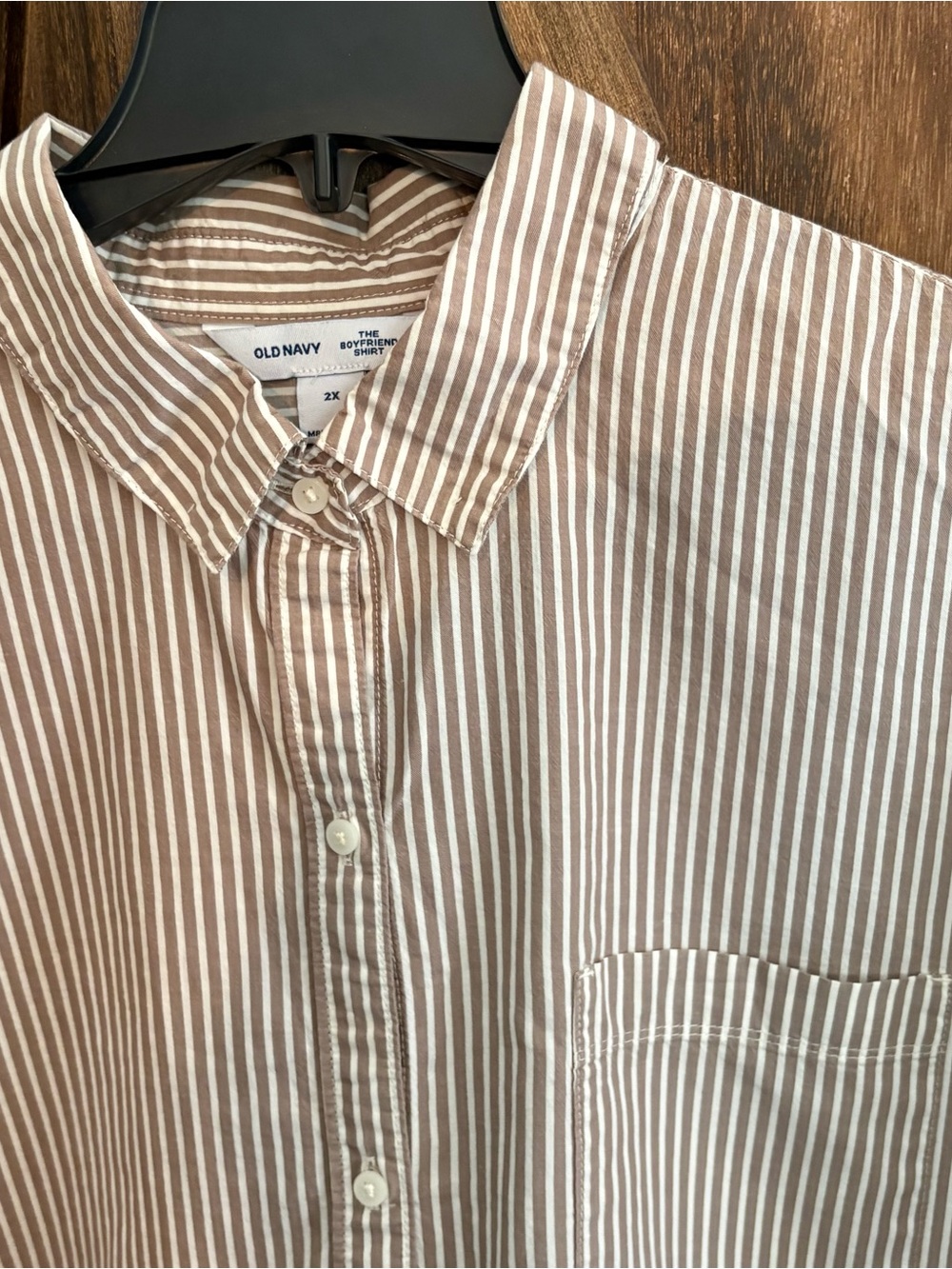 Old Navy Boyfriend Shirt; Tan & White Striped Button-Down Shirt; 2X - Picture 5 of 8